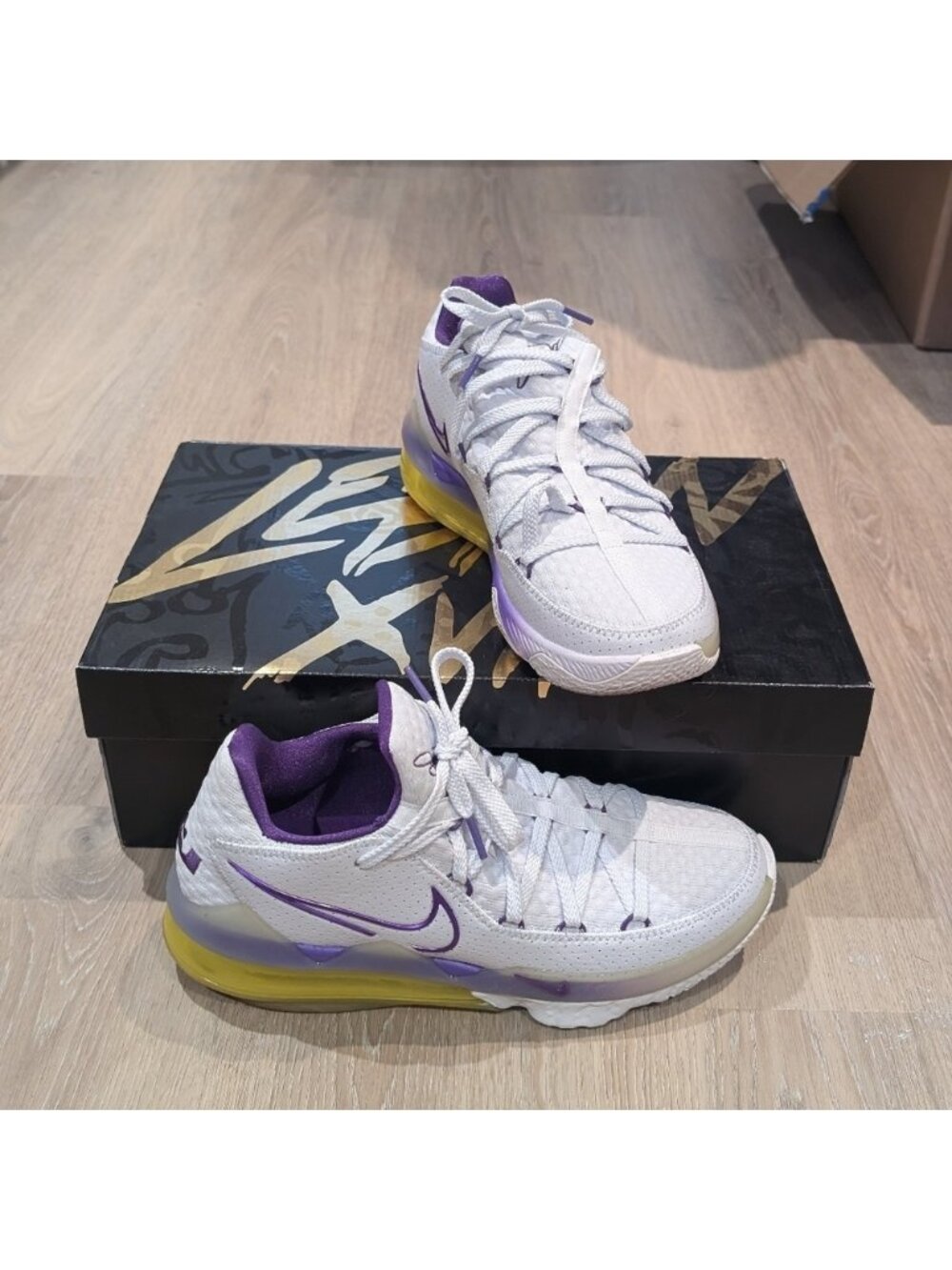 Nike LeBron 17 Low Lakers Sneakers Mens 9.5
